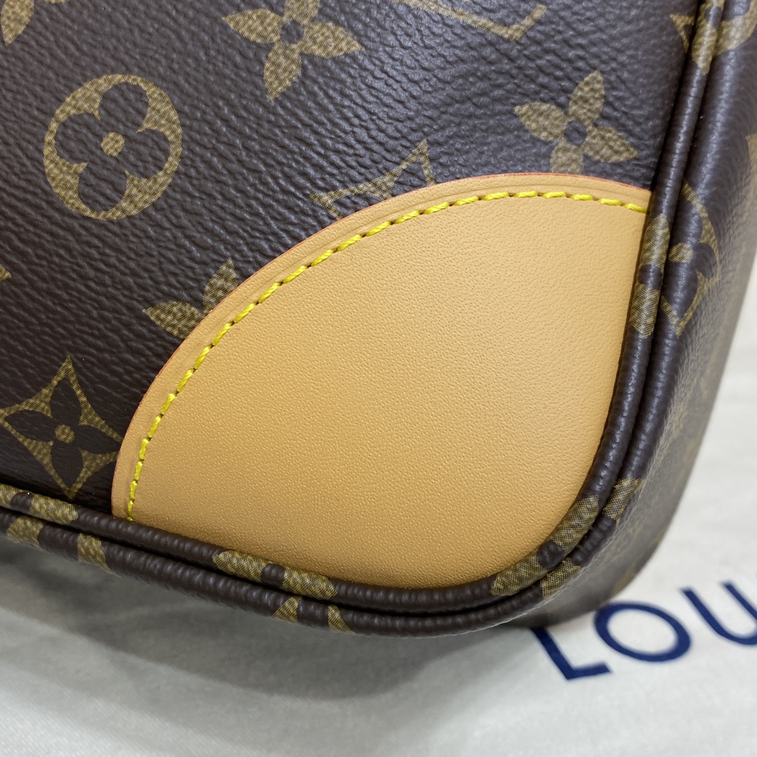 Louis Vuitton BOULOGNE Handbag Monogram M45832